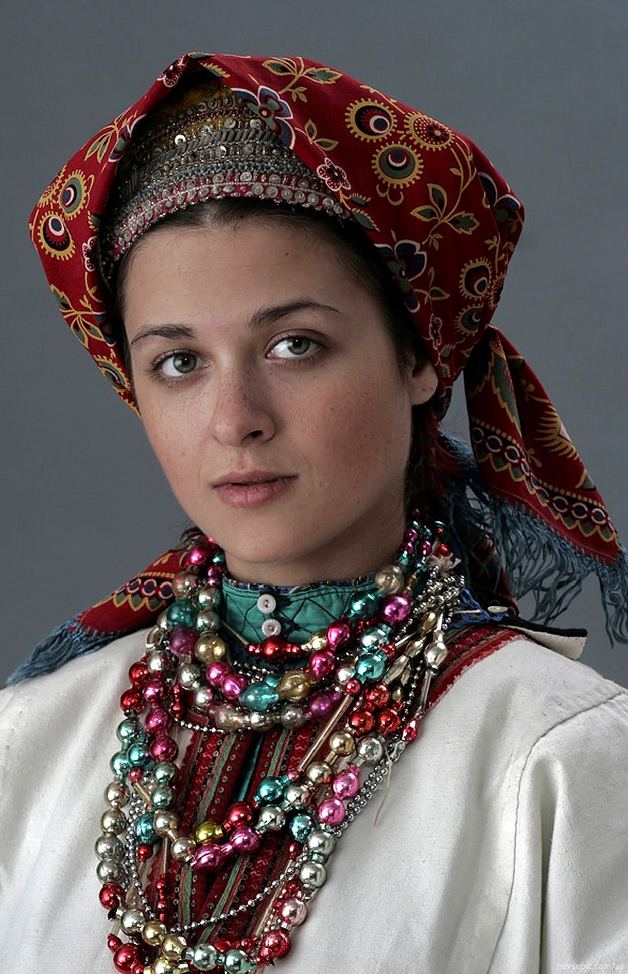 Русский народный головной убор кокошник