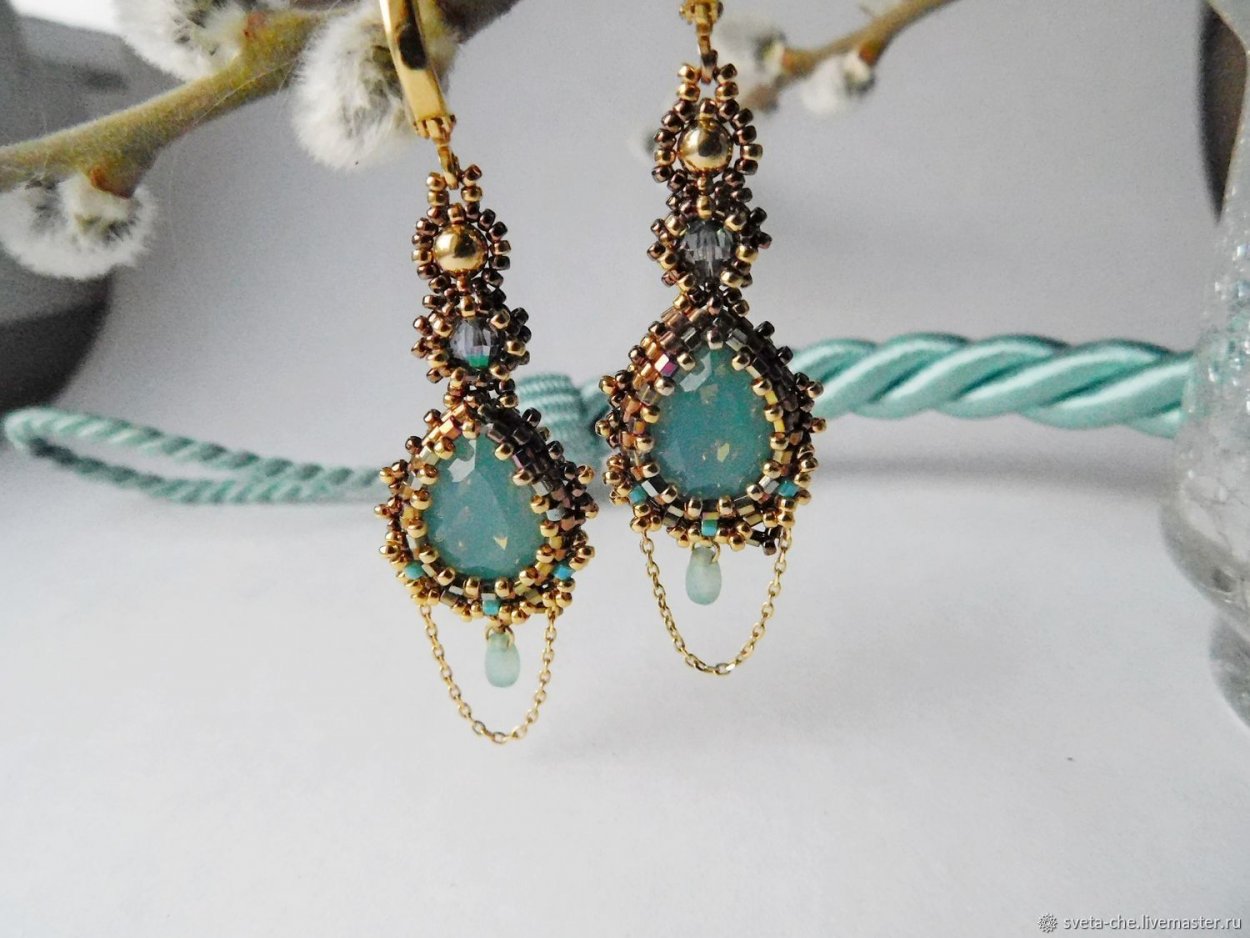 Серьги из стекляруса