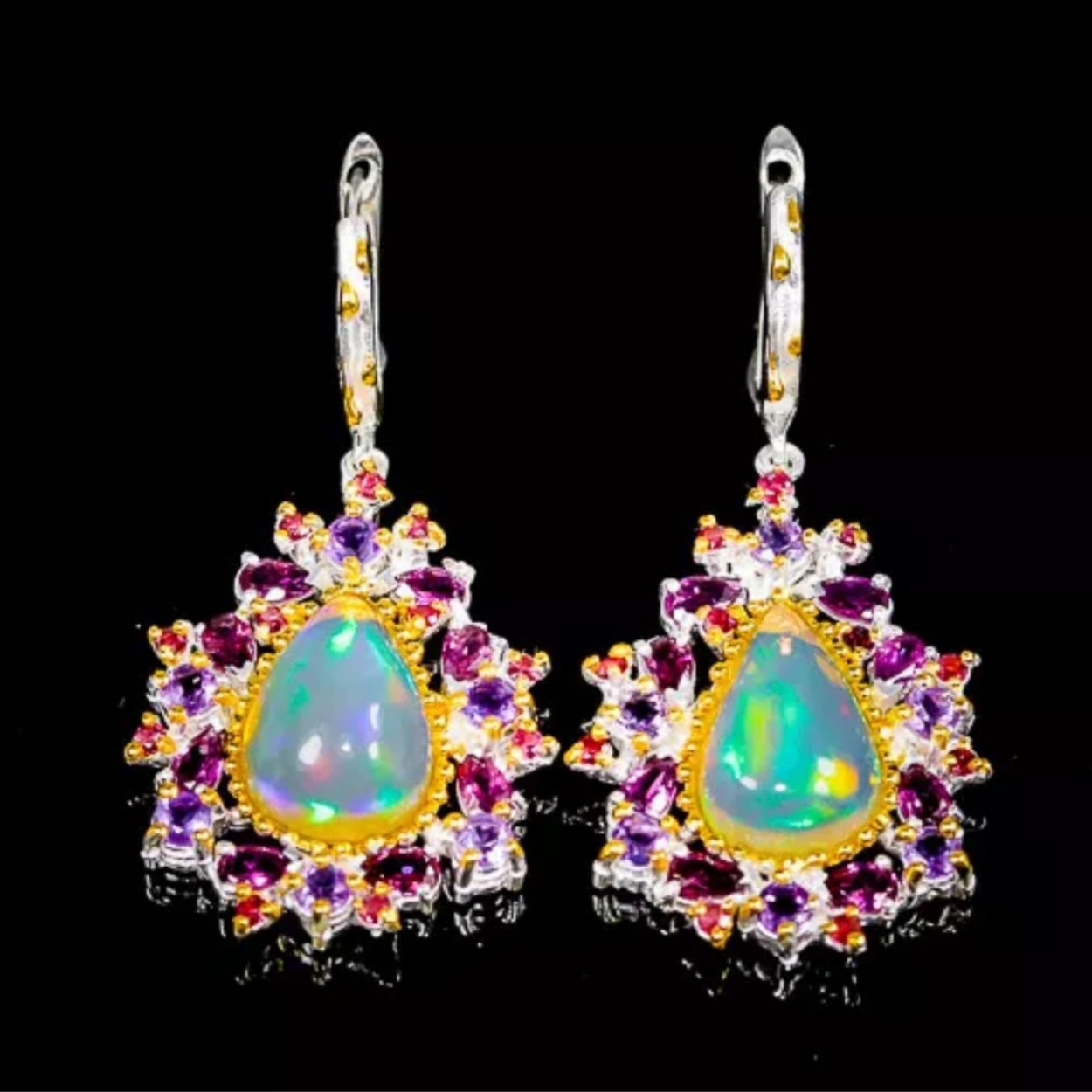 Alma şəlində Opal