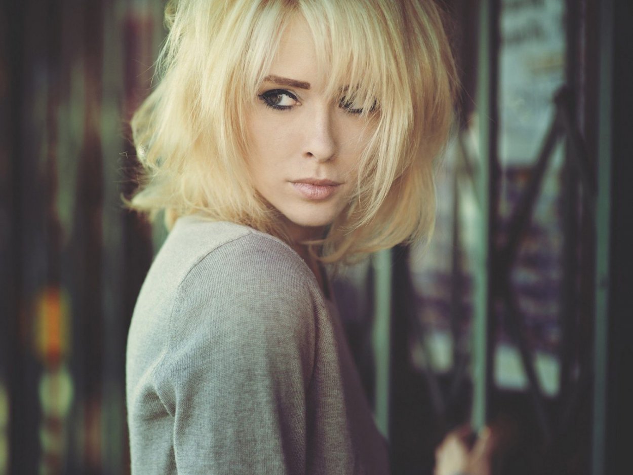 Alysha nett блондинка