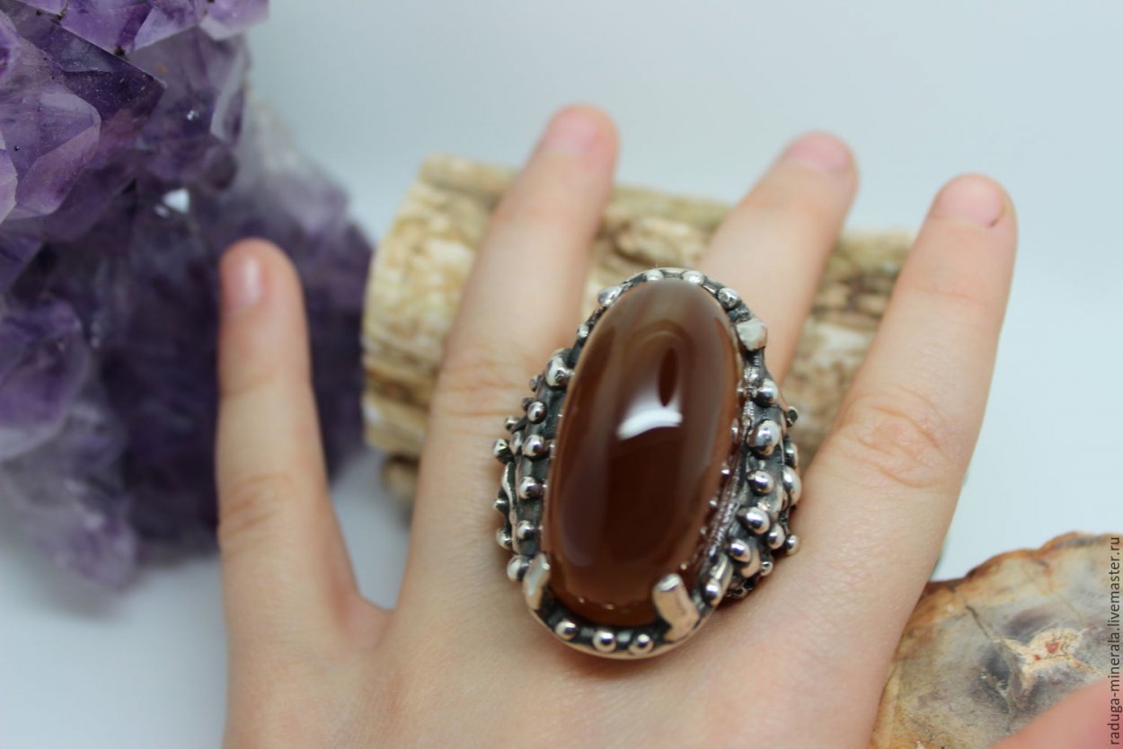 Серебряные кольца с натуральными камнями