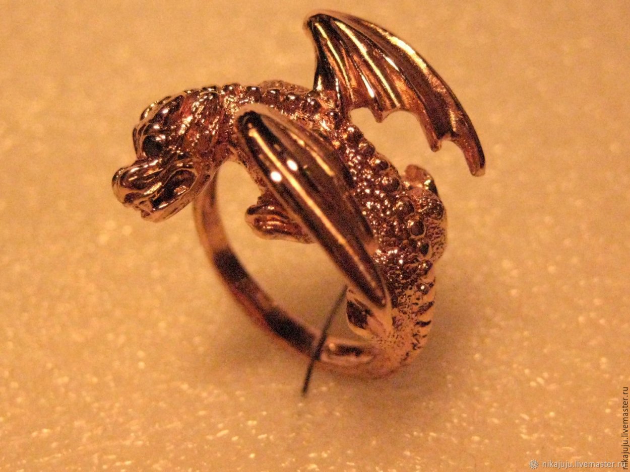 Кольцо дракон золото