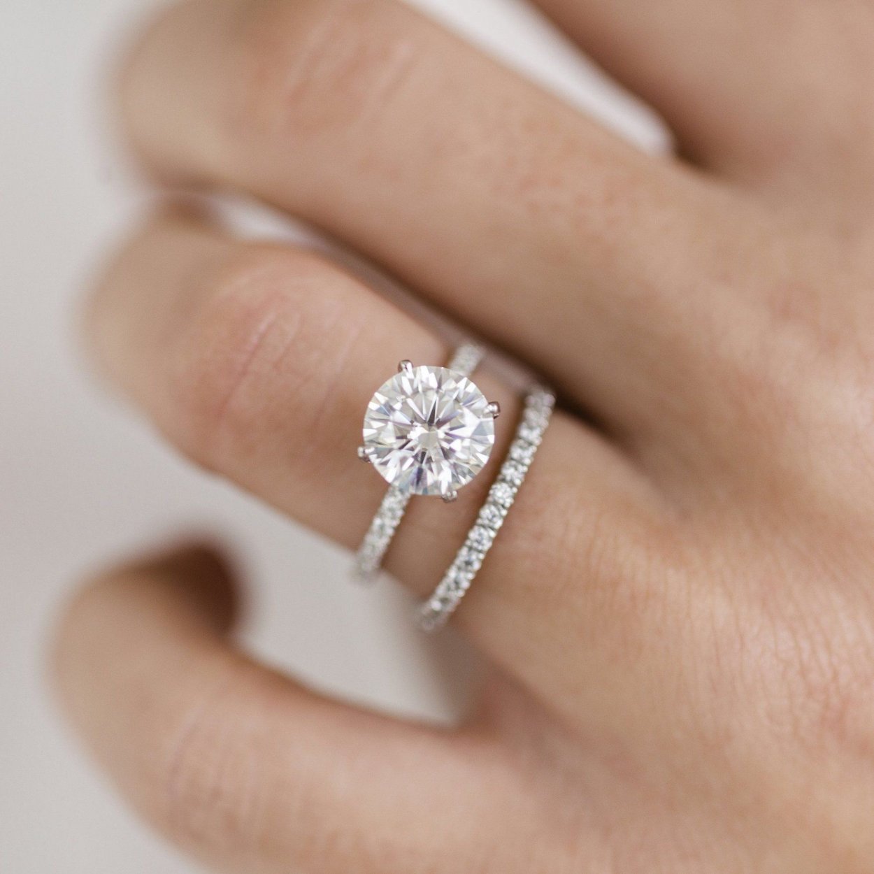 18karat 3.20CT кольцо белое