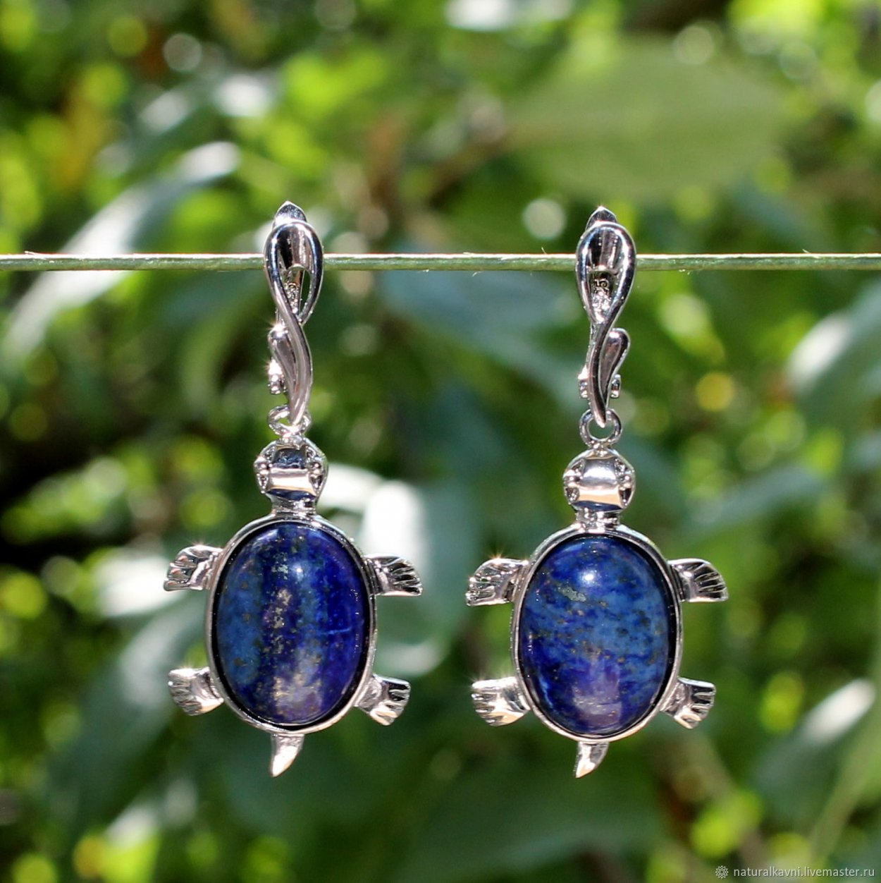Сережки из кобальтовое стекло