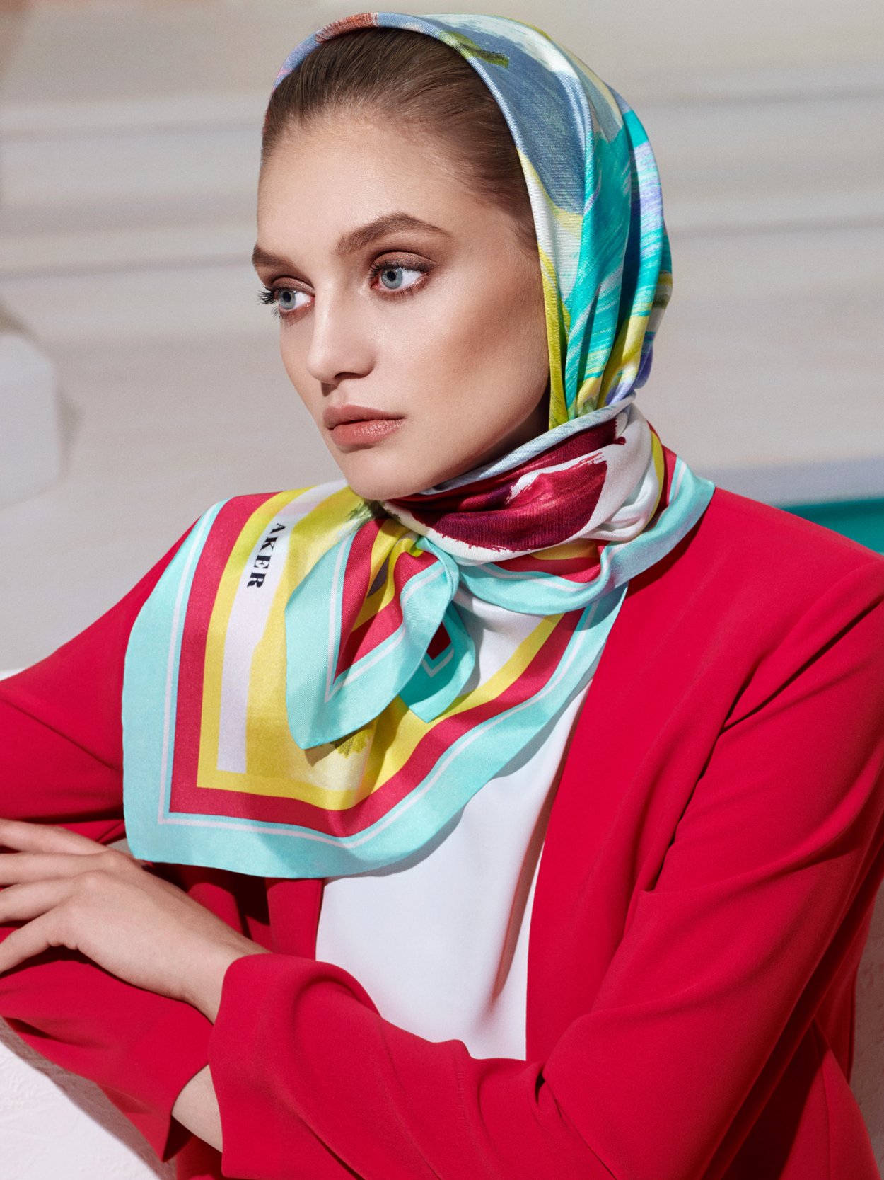 Грейс Келли в платке