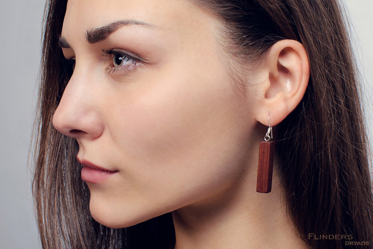 Серёжки женские из дерева