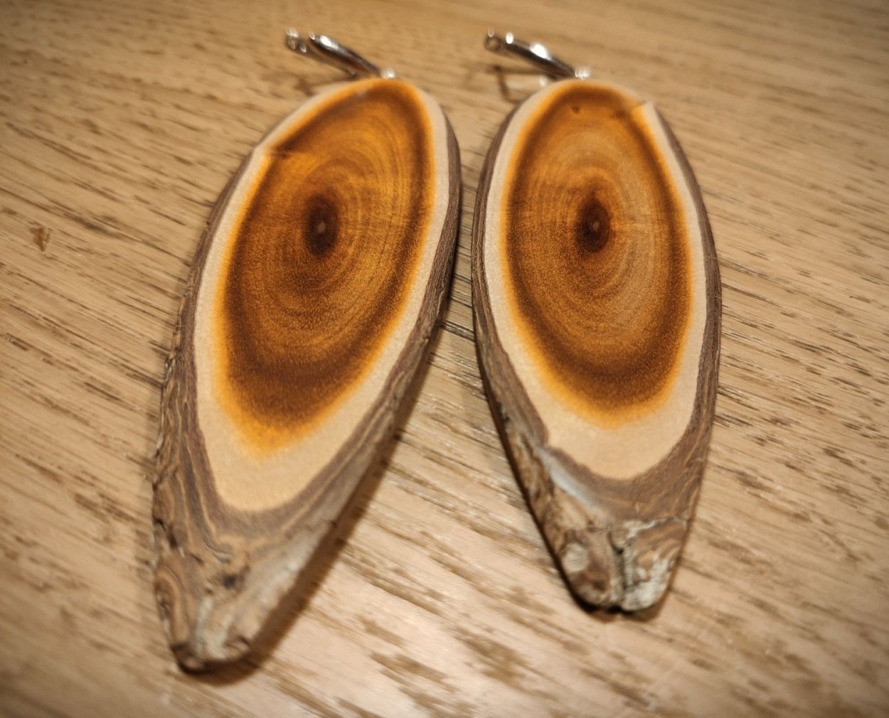 Серьги из дерева