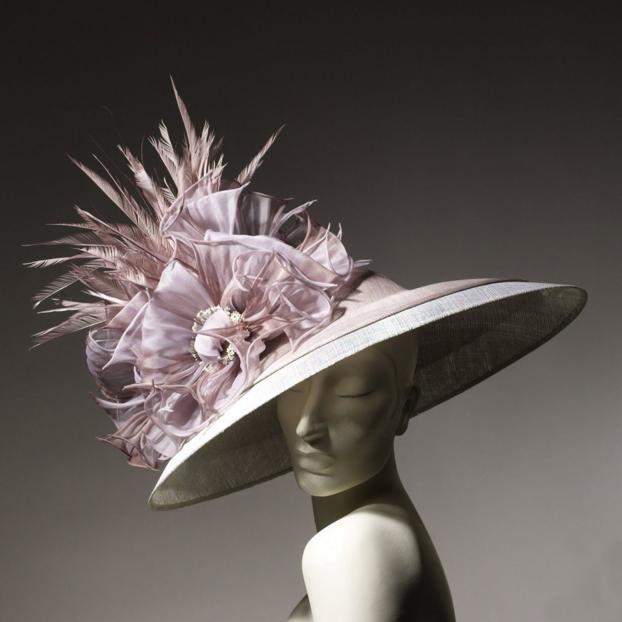 Шляпки Philip Treacy