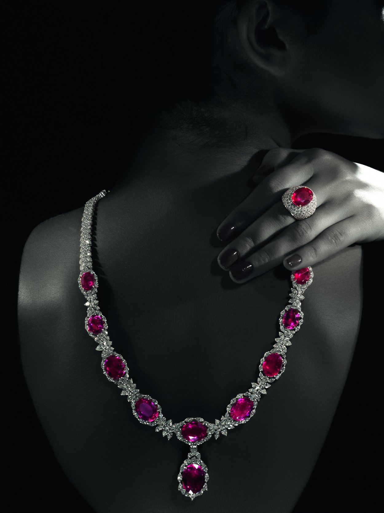 Рубиновое ожерелье ( Ruby Necklace)
