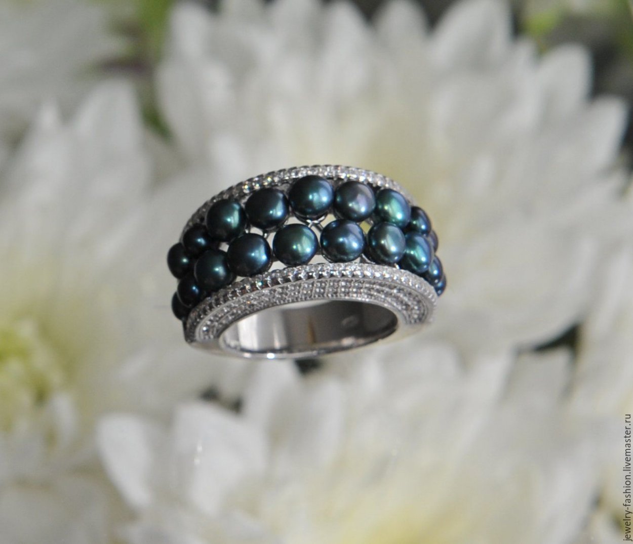 Mikimoto Black