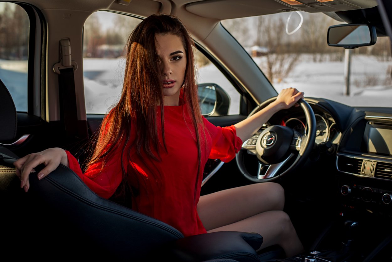 Девушки и автомобили