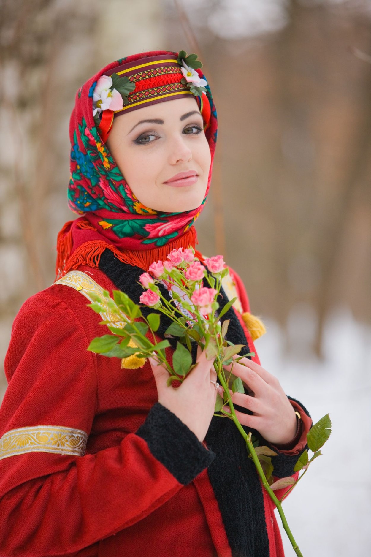 Женщина в платке