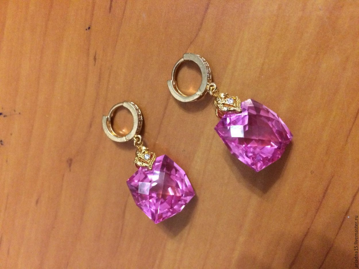Серьги из розового топаза