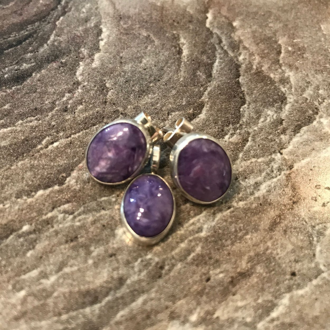 Серьги из чароита