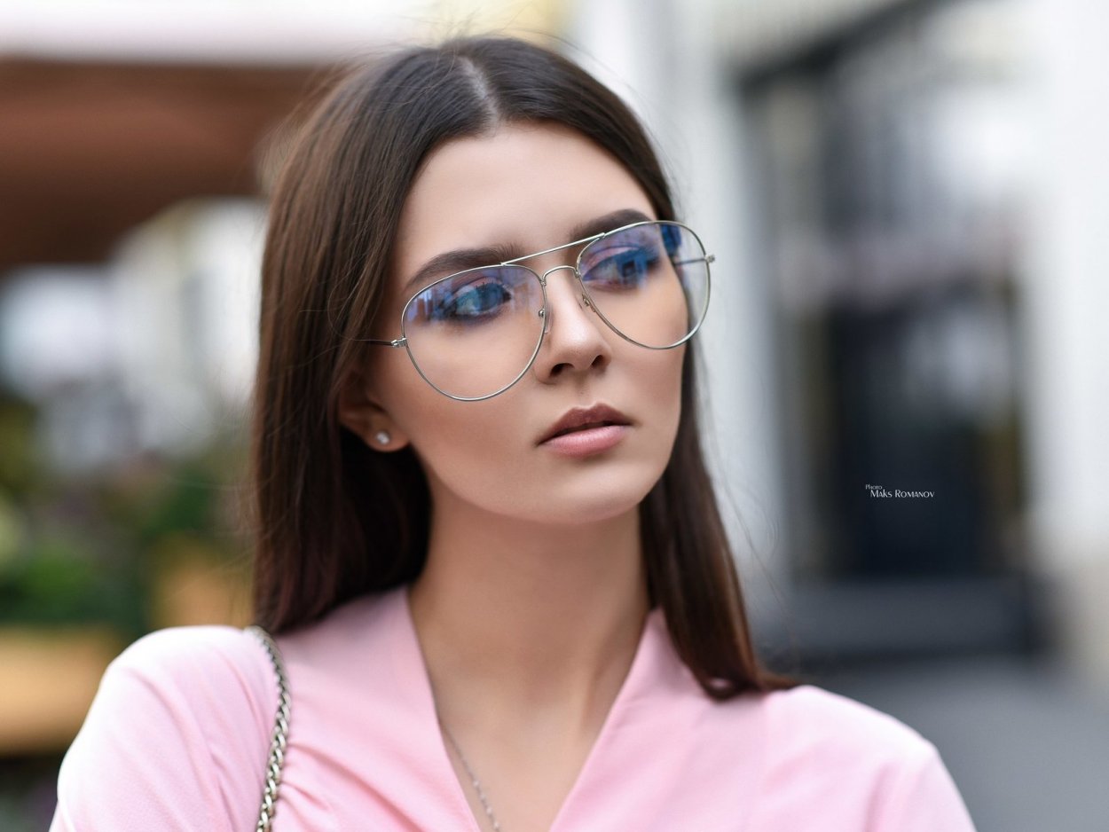 Anna von Klinski Glasses