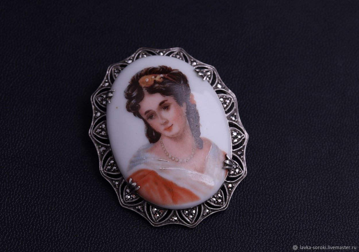 Винтажная брошь старина