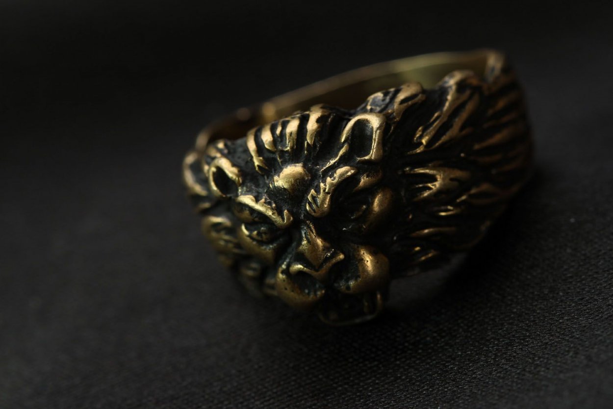 Lion Gold sh7122