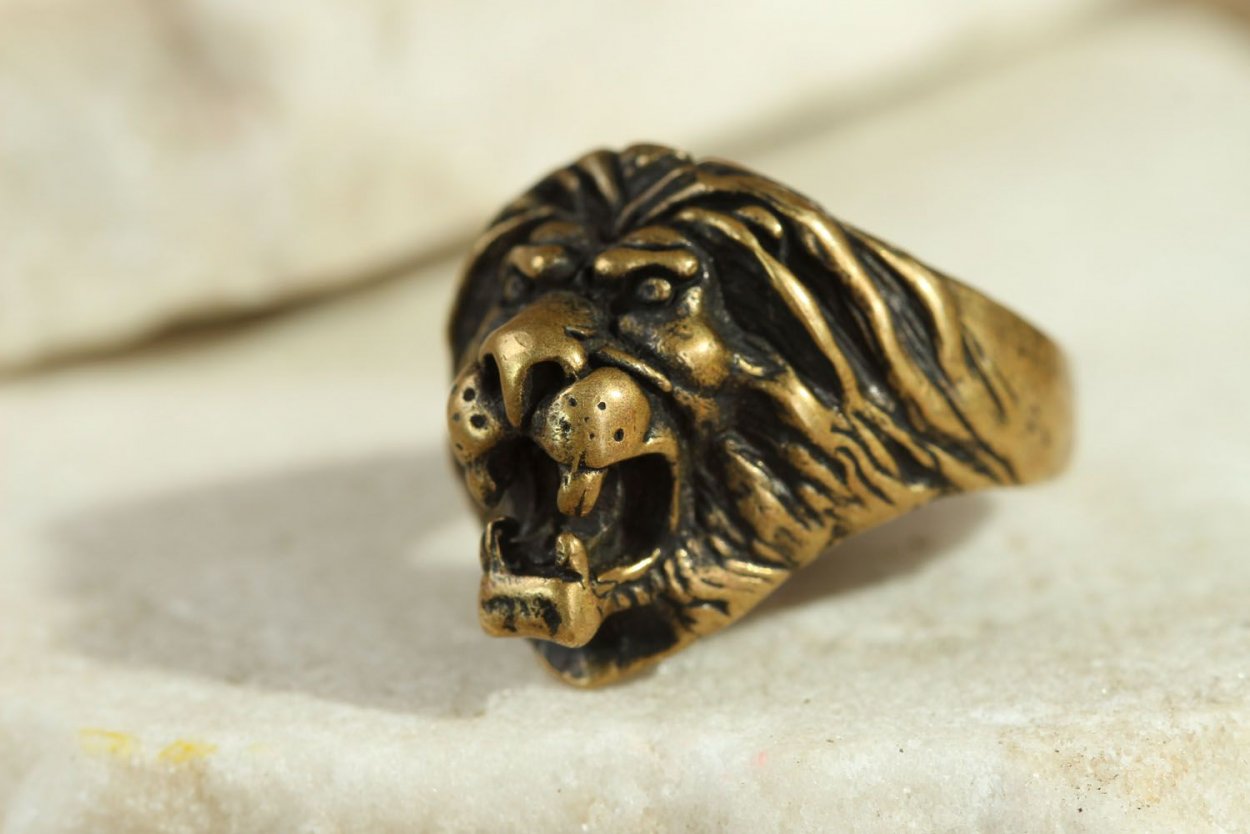 Перстень с головой Льва