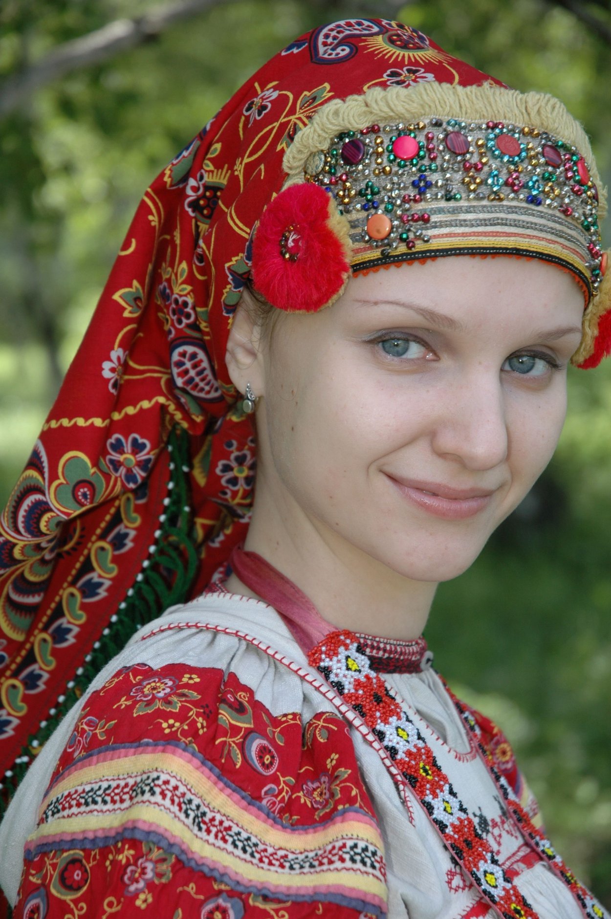 Женские головные уборы разных народов
