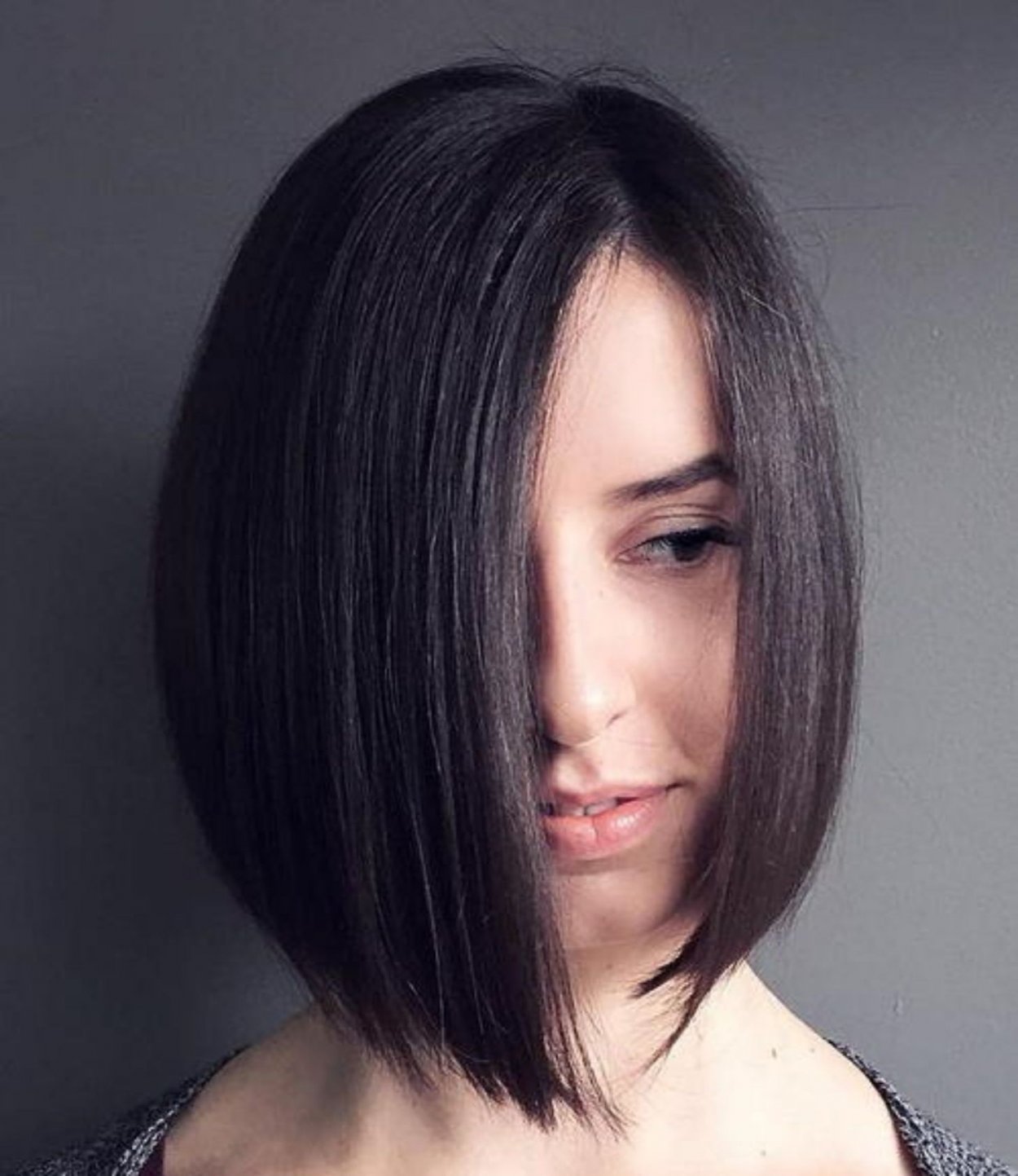 Acacia Brinley с челкой