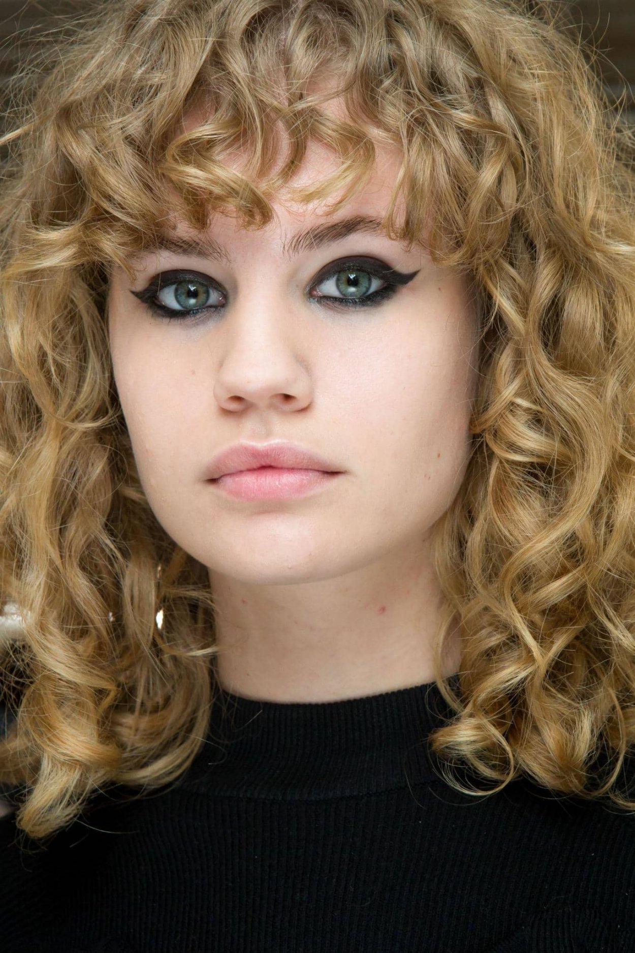 Marina Nery curly