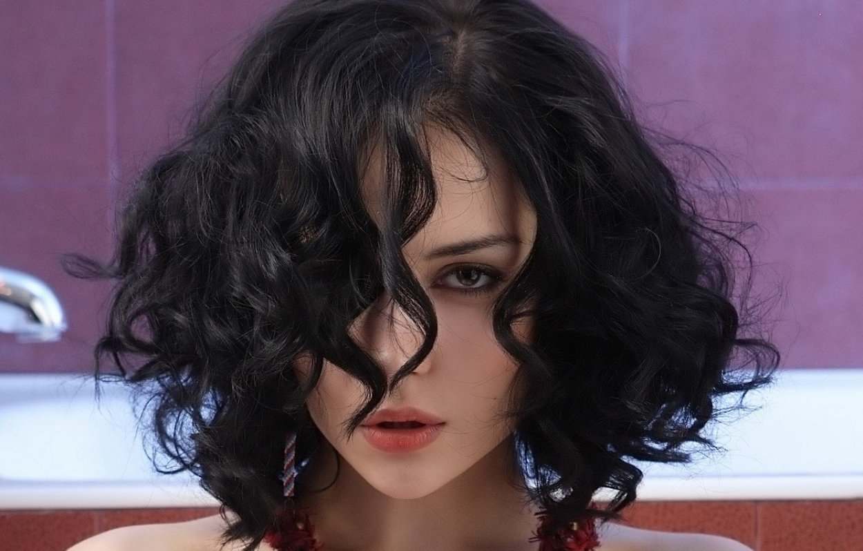 Sazan Hendrix кудри