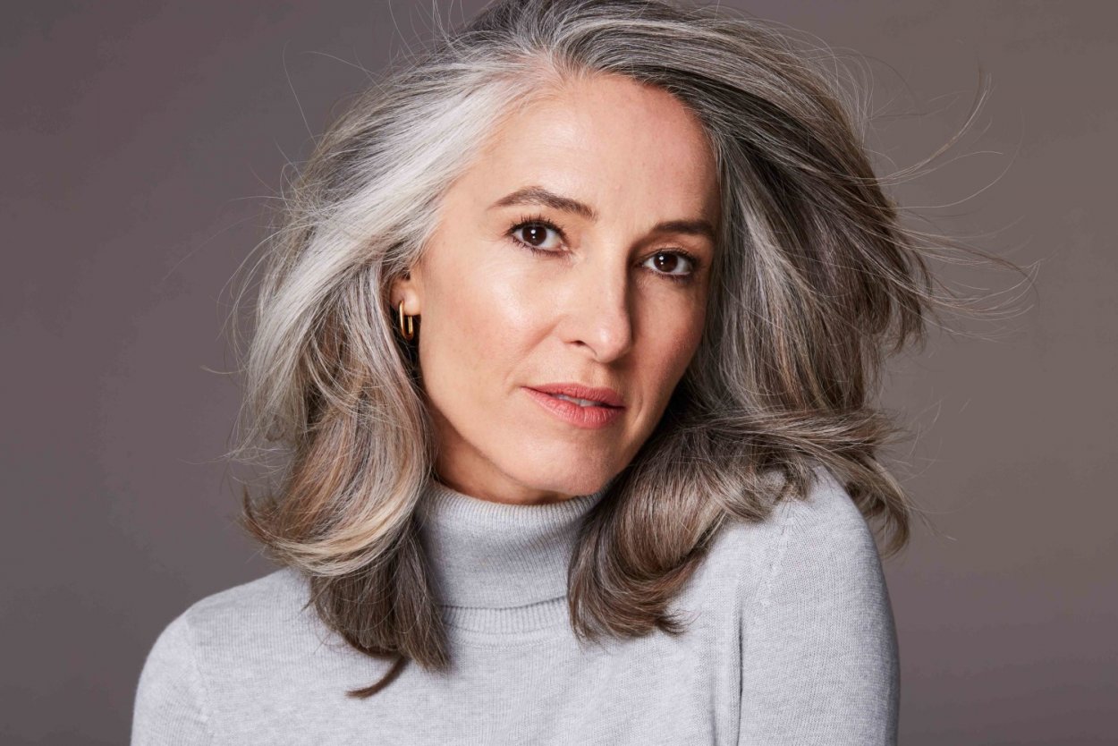 Дафна Хикс Grey hair