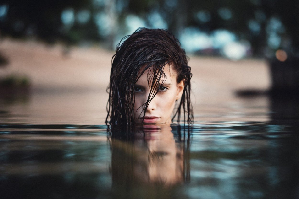 Красивые девушки в воде