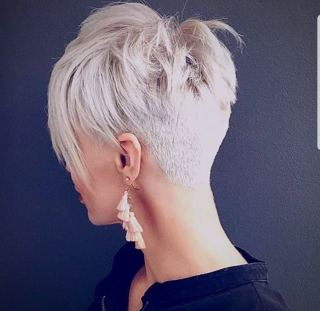 Короткие стрижки Пикси асимметрия