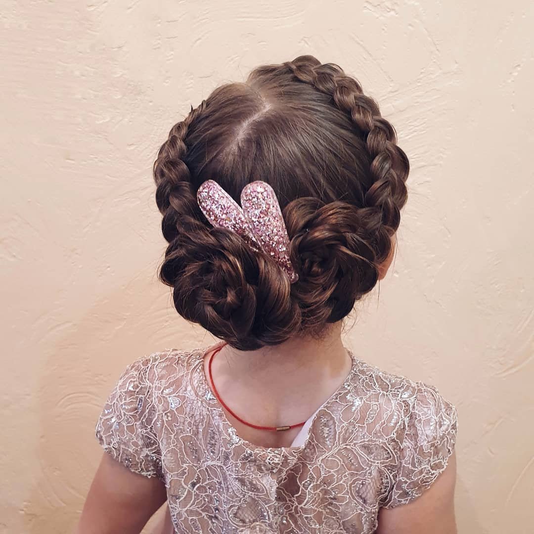 Причёски с косами для бабушки