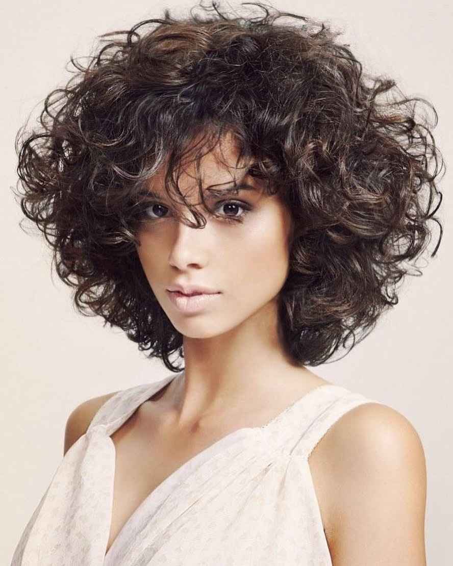 Curly Bob модель