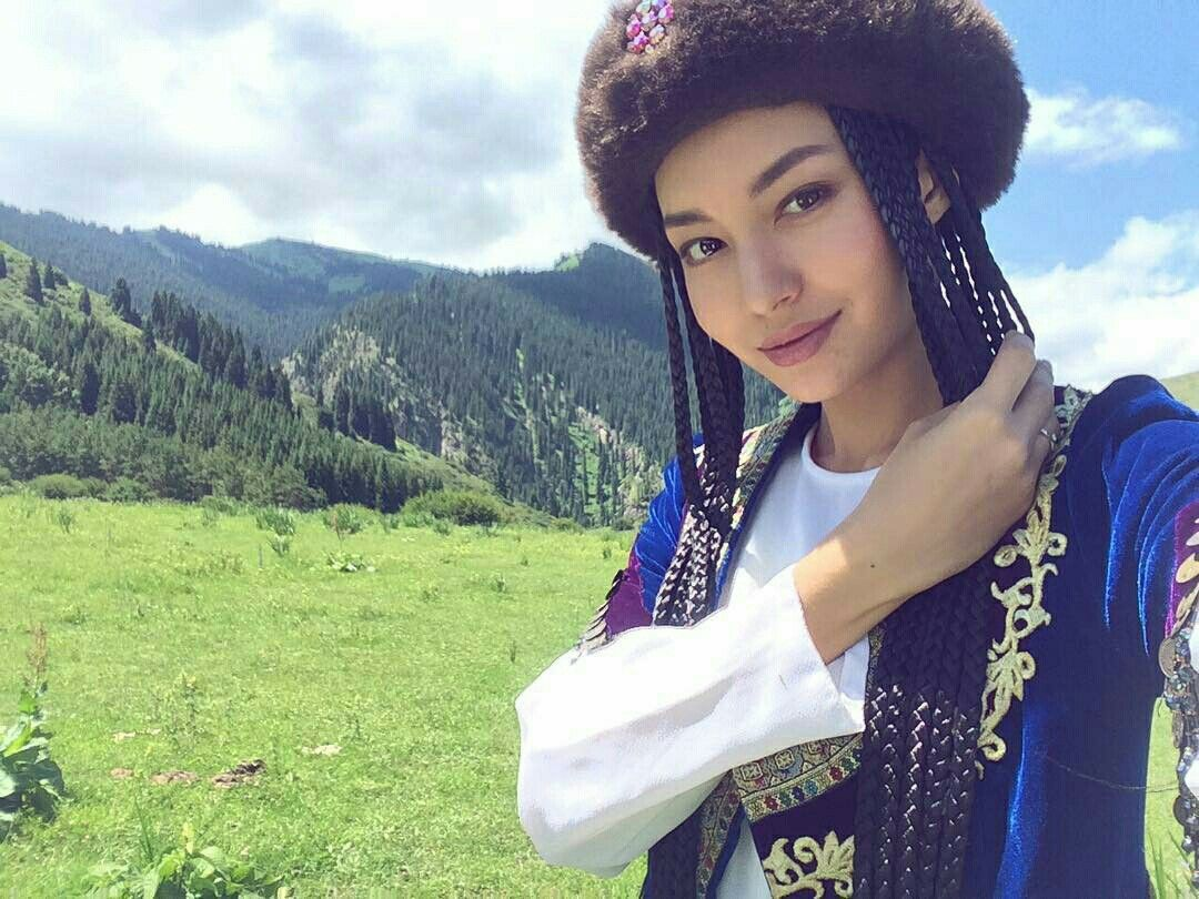 Киана Ледэ