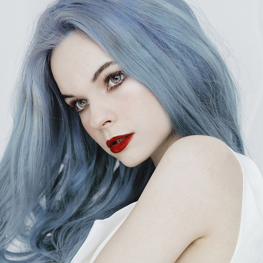 Jovana Rikalo Blue hair