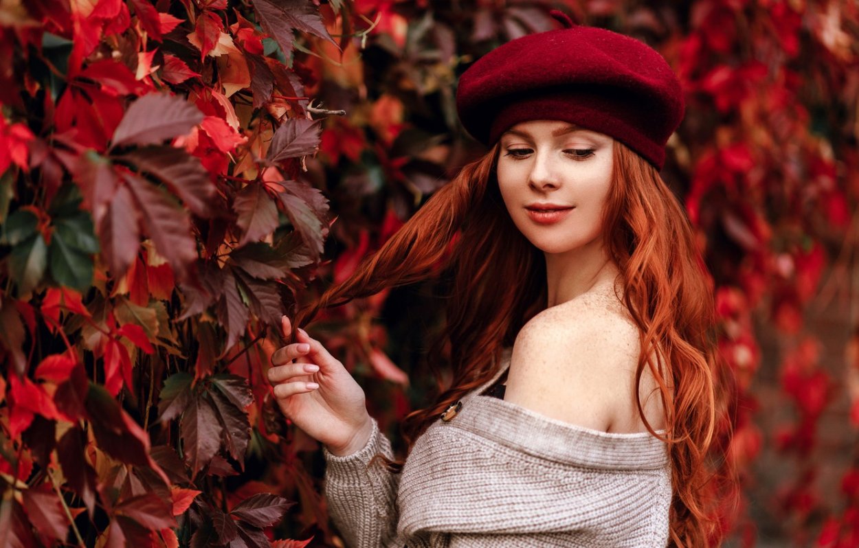 Фотосессия в берете осенью