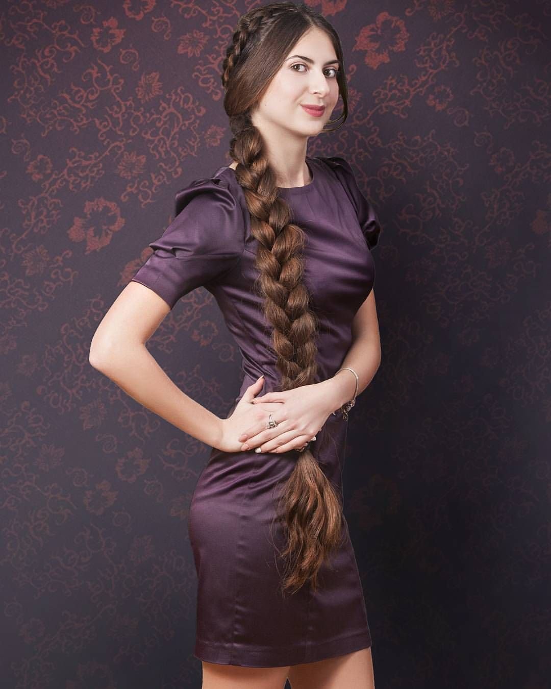 Вероника Иванникова длинная коса