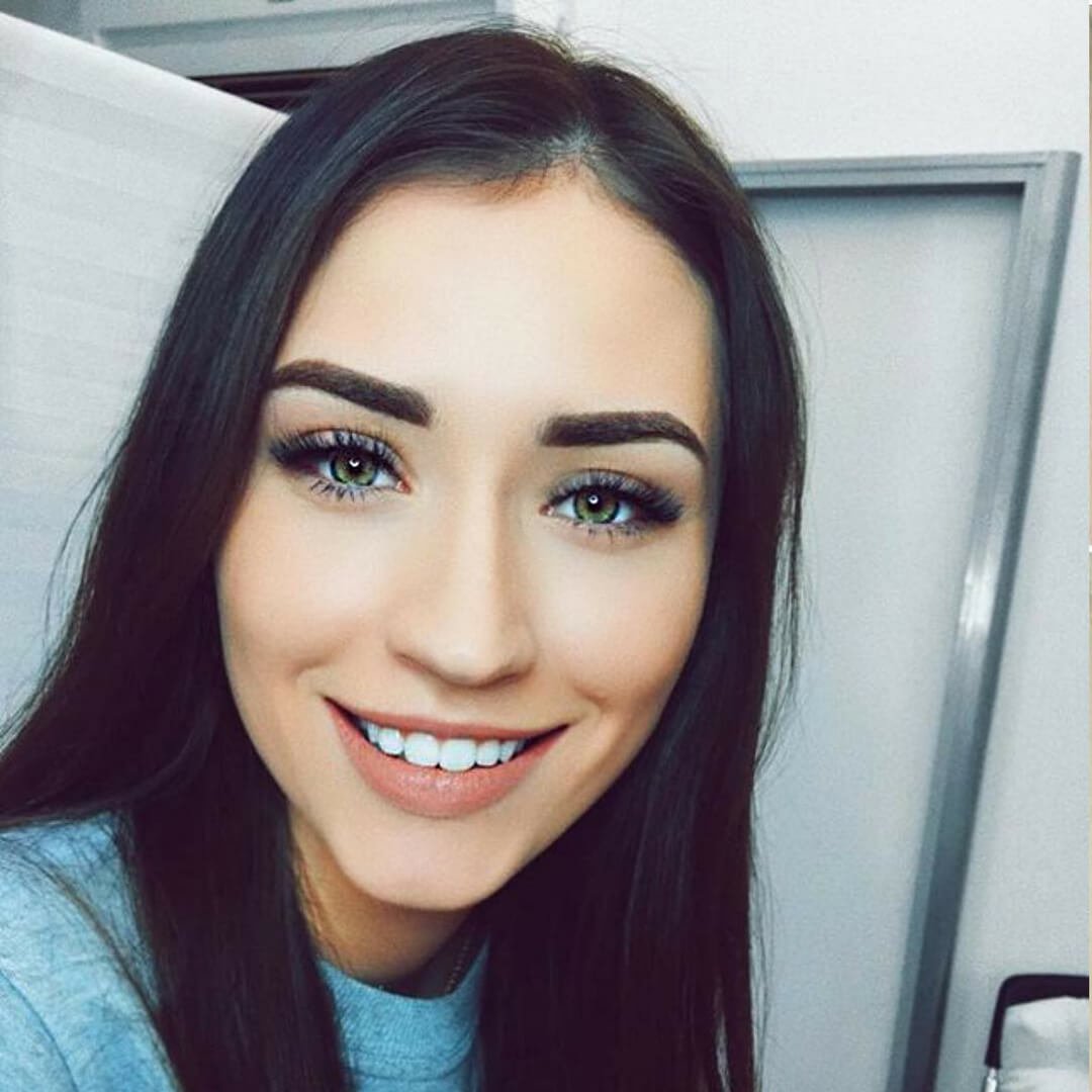 Соцсети девушка брови