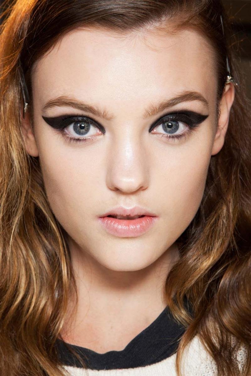 Cat Eyes макияж