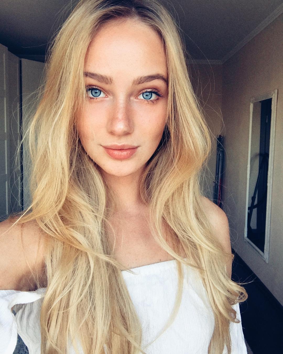 Анна Седокова без макияжа