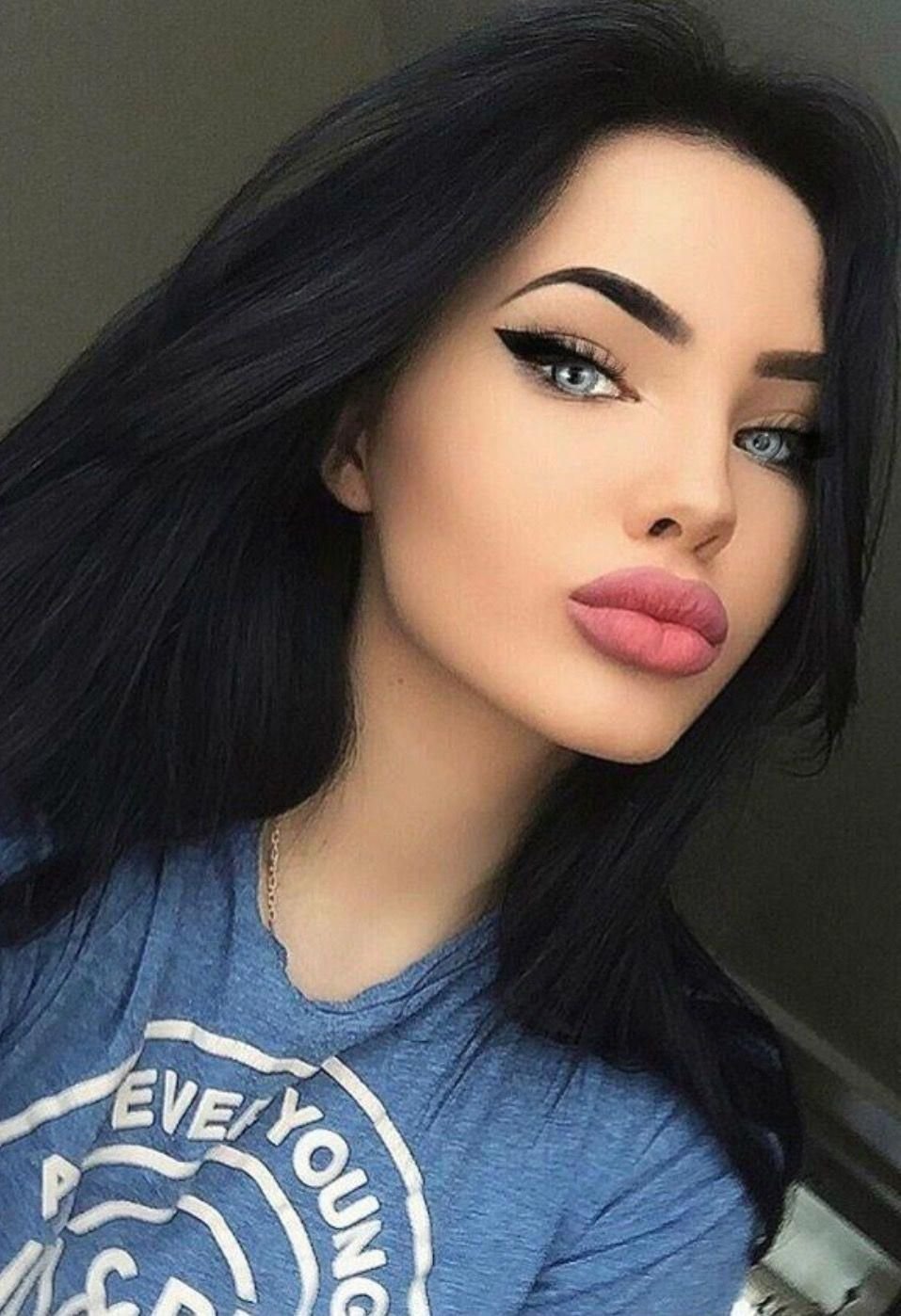 Накаченные губы в профиль