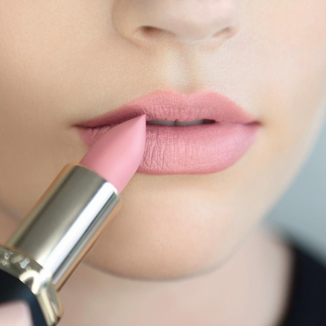 Помада Loreal Matte cademia