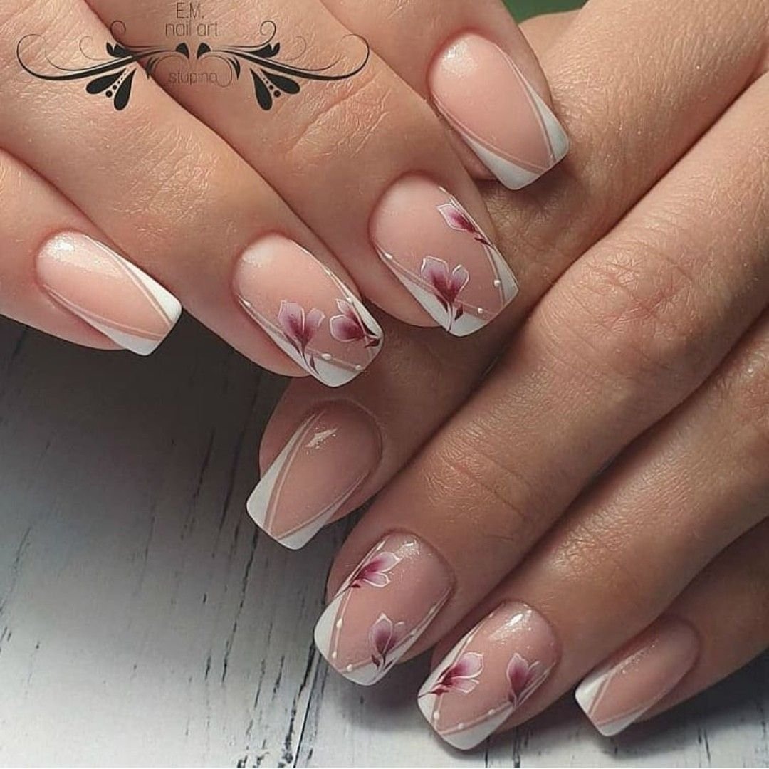 Нежный маникюр френч на короткие