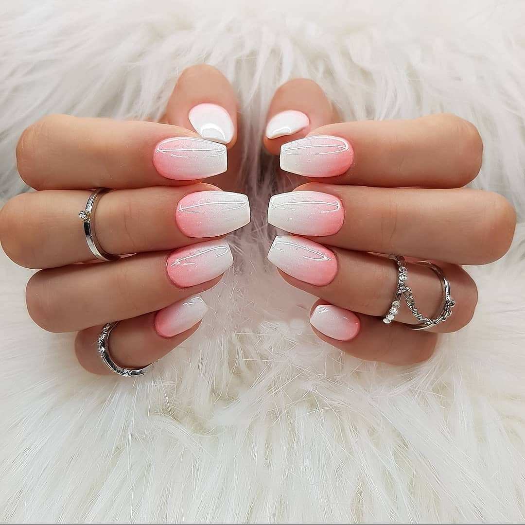 Педикюр розовый