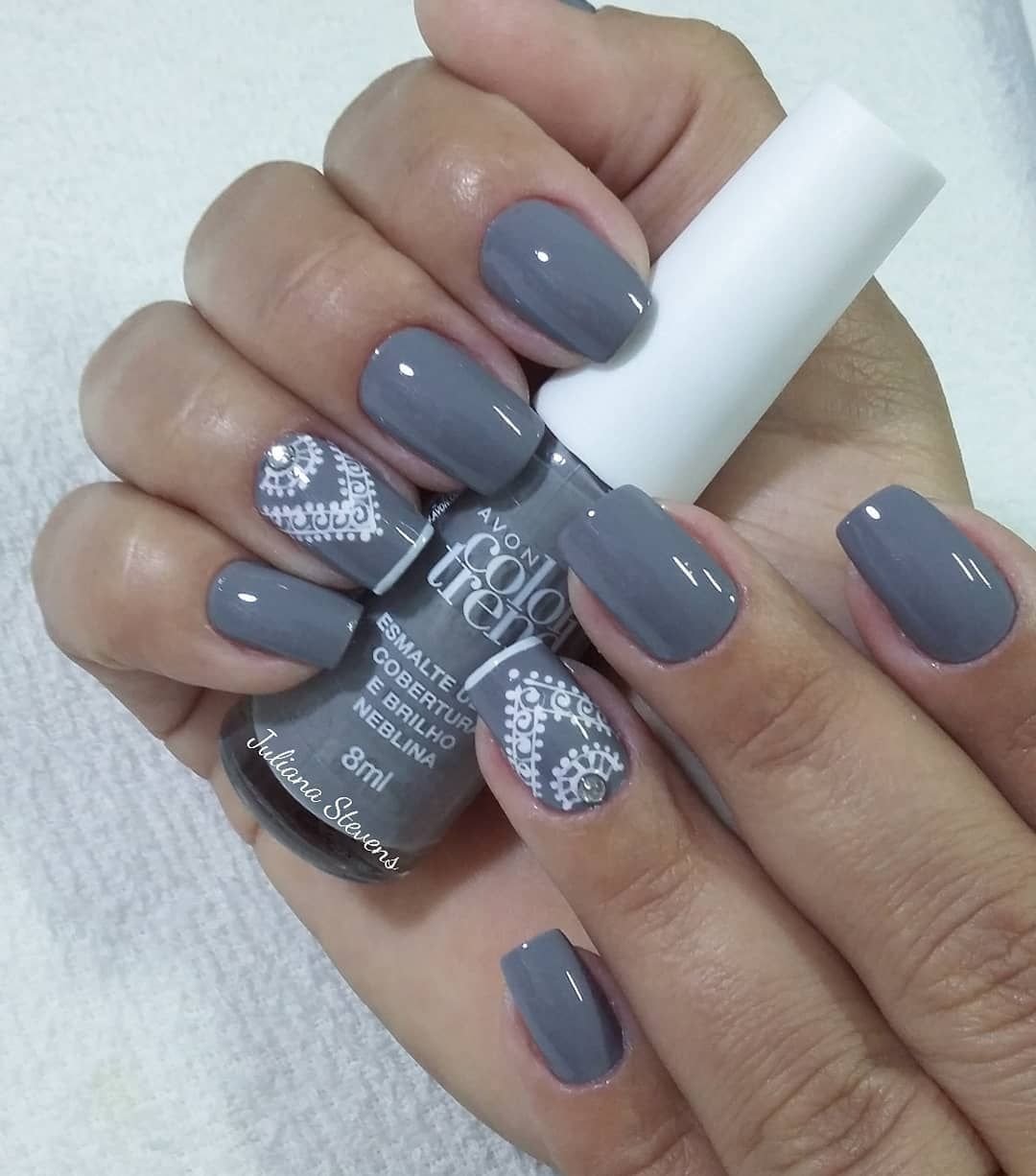 Серо-голубой маникюр