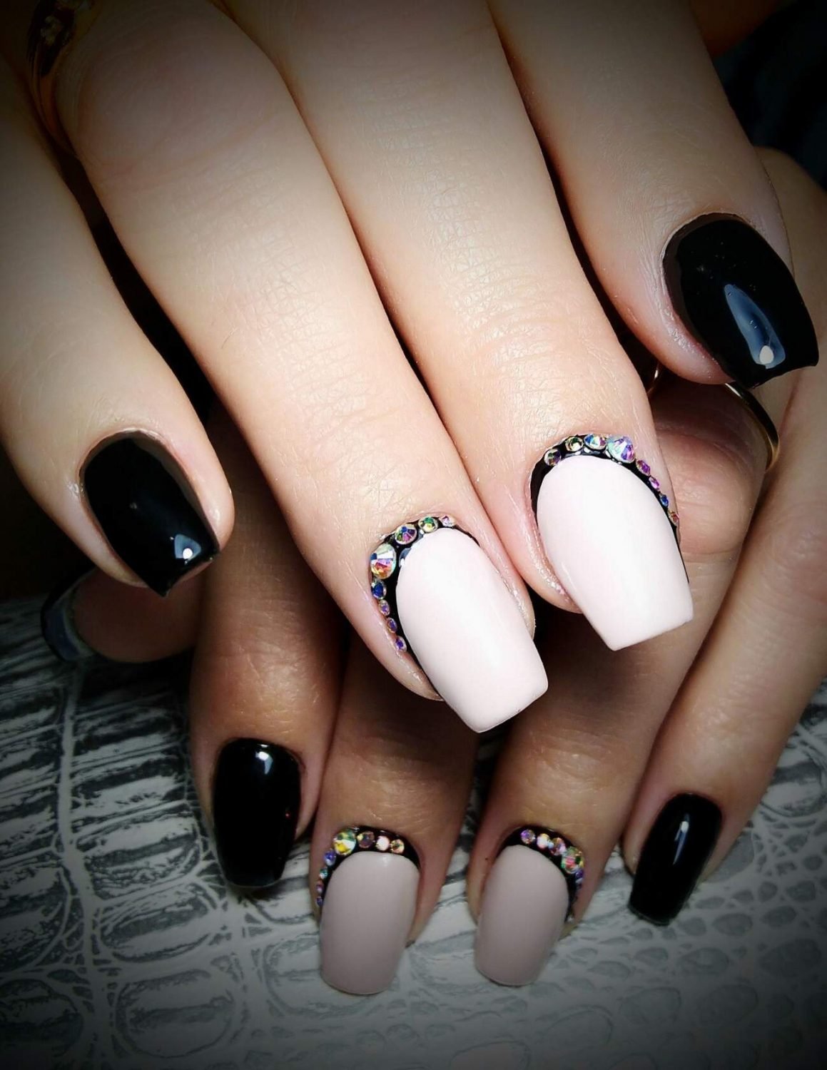 Shellac overtly Onyx