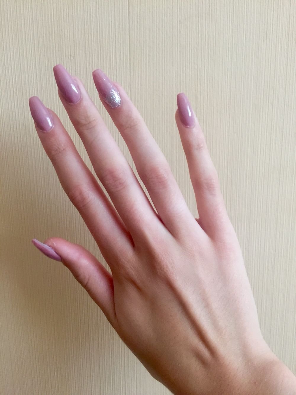 Длинные ногти на коротких пальцах
