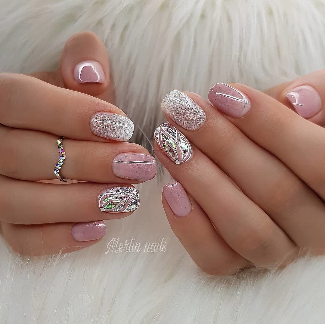 Нюдовый маникюр на короткие ногти
