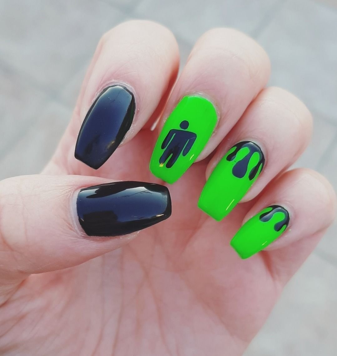 Салатово черный маникюр