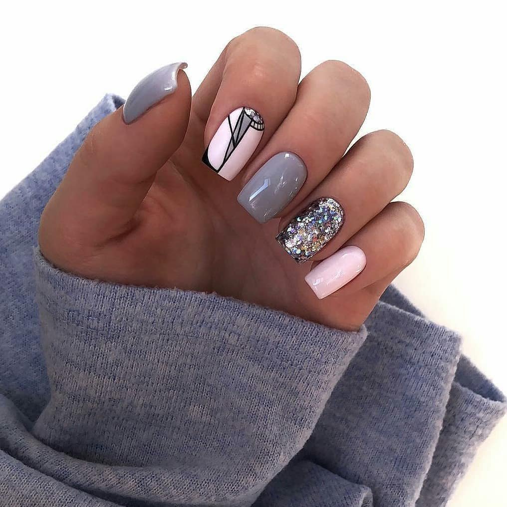 Серые короткие ногти