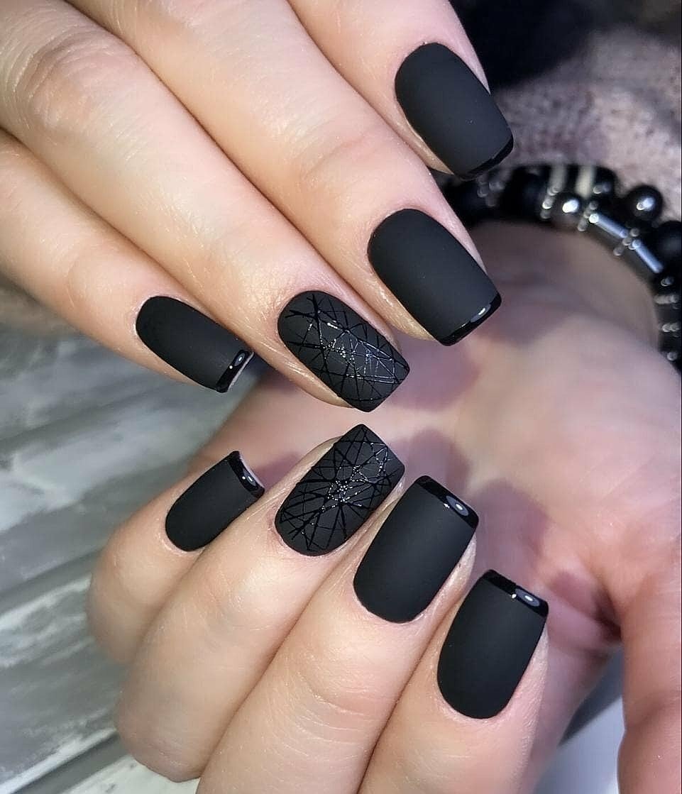 Черные ногти