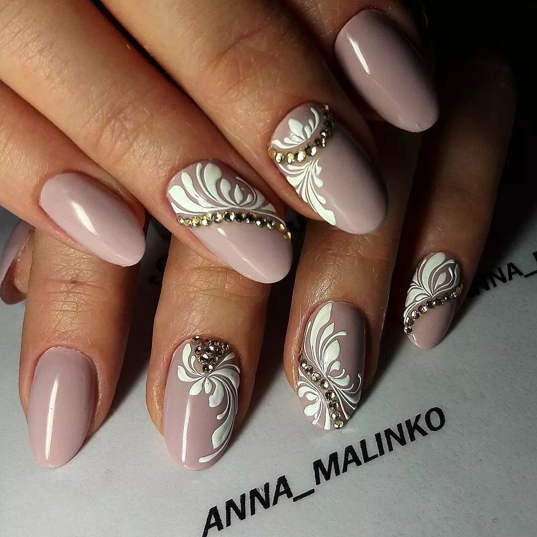 Маникюр Анна Малинко